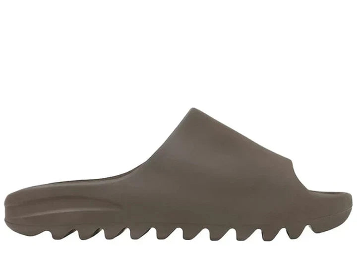 ADIDAS YEEZY SLIDE ‘SOOT’